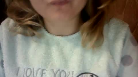 Snapshot of riveramaureen chatting on December 2024 06:40:01 AM RiveraMaureen online show from December 2024 06:40:01 AM