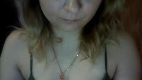 Snapshot of riveramaureen chatting on January 2025 06:24:02 AM RiveraMaureen online show from January 2025 06:24:02 AM