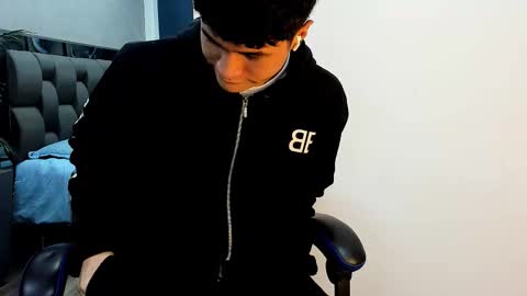 Roan Birkin online show from November 2025 09:25:02 PM