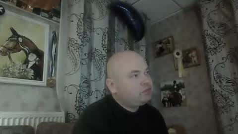 rob18997 online show from November 2025 05:09:01 PM