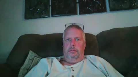 Rob online show from January 2025 02:43:02 AM
