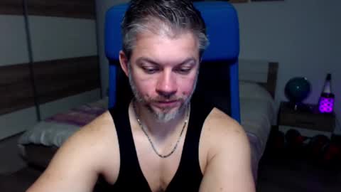 Snapshot of robbyshawz chatting on December 2024 10:02:02 AM robbyshawz online show from December 2024 10:02:02 AM