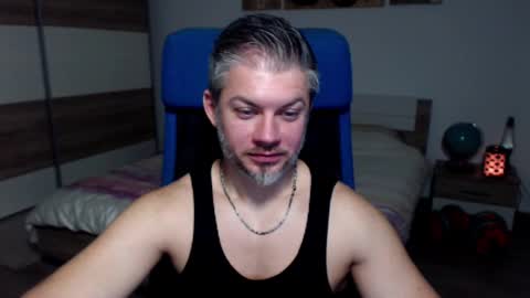 Snapshot of robbyshawz chatting on December 2024 09:58:01 AM robbyshawz online show from December 2024 09:58:01 AM