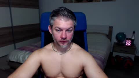 Snapshot of robbyshawz chatting on December 2024 06:09:01 AM robbyshawz online show from December 2024 06:09:01 AM