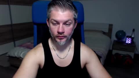 Snapshot of robbyshawz chatting on December 2024 09:00:02 AM robbyshawz online show from December 2024 09:00:02 AM