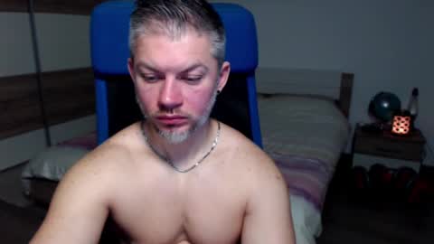 Snapshot of robbyshawz chatting on December 2024 05:42:01 AM robbyshawz online show from December 2024 05:42:01 AM