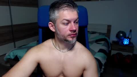 Snapshot of robbyshawz chatting on December 2024 05:33:02 AM robbyshawz online show from December 2024 05:33:02 AM