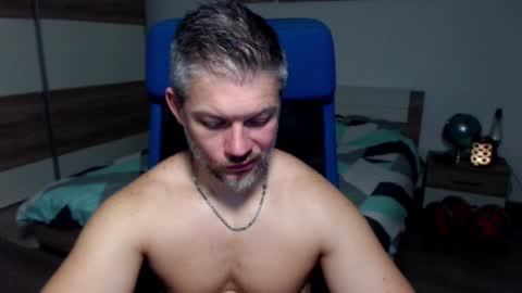 Snapshot of robbyshawz chatting on December 2024 11:42:02 AM robbyshawz online show from December 2024 11:42:02 AM