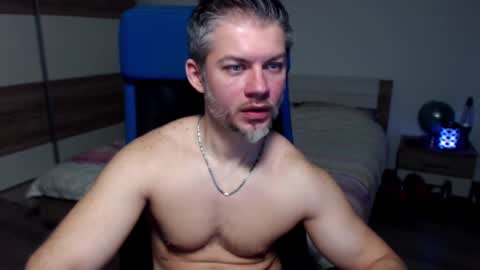 Snapshot of robbyshawz chatting on February 2025 09:08:02 AM robbyshawz online show from February 2025 09:08:02 AM