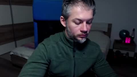 Snapshot of robbyshawz chatting on February 2025 09:19:01 AM robbyshawz online show from February 2025 09:19:01 AM