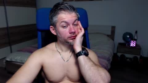 Snapshot of robbyshawz chatting on February 2025 05:58:01 AM robbyshawz online show from February 2025 05:58:01 AM