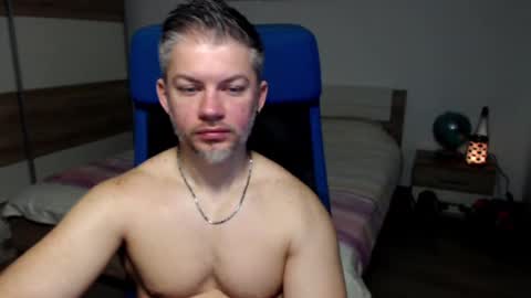 Snapshot of robbyshawz chatting on February 2025 05:20:01 AM robbyshawz online show from February 2025 05:20:01 AM