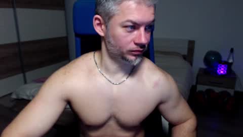 Snapshot of robbyshawz chatting on March 2025 09:07:02 AM robbyshawz online show from March 2025 09:07:02 AM