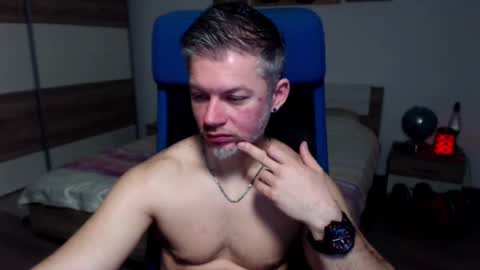 Snapshot of robbyshawz chatting on March 2025 07:04:02 AM robbyshawz online show from March 2025 07:04:02 AM