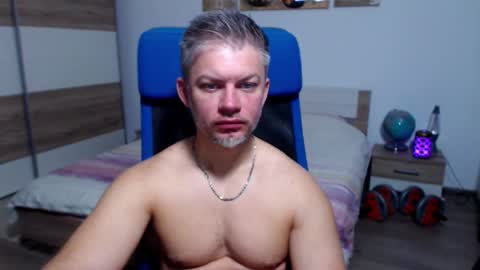 Snapshot of robbyshawz chatting on September 2025 05:30:01 AM robbyshawz online show from September 2025 05:30:01 AM