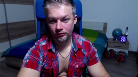 Snapshot of robbyshawz chatting on October 2025 05:06:01 AM robbyshawz online show from October 2025 05:06:01 AM