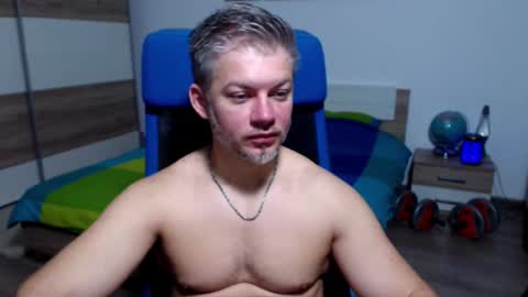 Snapshot of robbyshawz chatting on October 2025 04:01:02 AM robbyshawz online show from October 2025 04:01:02 AM