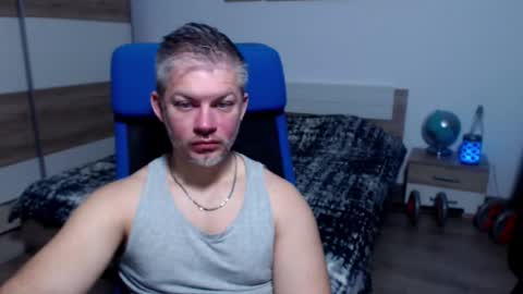 Snapshot of robbyshawz chatting on November 2025 06:01:01 AM robbyshawz online show from November 2025 06:01:01 AM