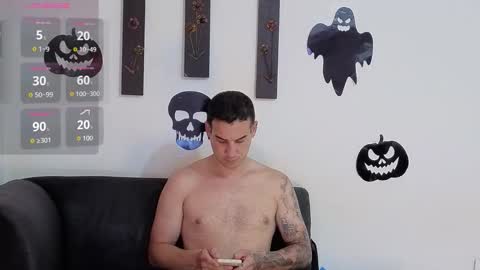 Snapshot of robert_kloe chatting on October 2025 03:20:01 PM Robert and Kloe online show from October 2025 03:20:01 PM