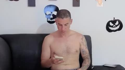 Snapshot of robert_kloe chatting on October 2025 04:29:02 PM Robert and Kloe online show from October 2025 04:29:02 PM