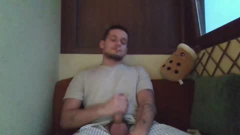 Snapshot of roberto_twink1 chatting on November 2025 04:57:02 AM Roberto online show from November 2025 04:57:02 AM