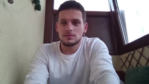 Snapshot of roberto_twink1 chatting on November 2025 06:40:02 AM Roberto online show from November 2025 06:40:02 AM