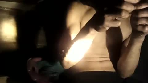 Snapshot of robincom23 chatting on October 2025 04:23:02 AM R online show from October 2025 04:23:02 AM