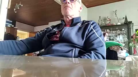 Snapshot of robke1966 chatting on December 2024 10:58:01 AM robke1966 online show from December 2024 10:58:01 AM