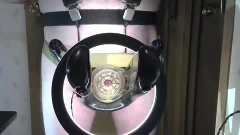 Snapshot of robodickmilker chatting on December 2024 08:25:02 PM Robodickmilker online show from December 2024 08:25:02 PM