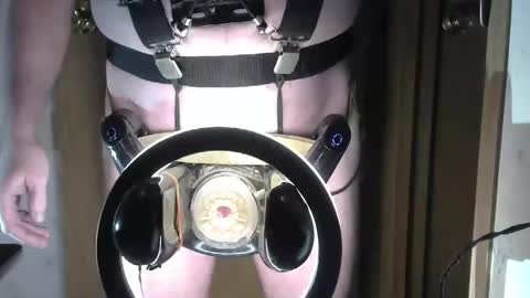 Snapshot of robodickmilker chatting on December 2024 10:34:01 PM Robodickmilker online show from December 2024 10:34:01 PM