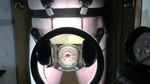 Snapshot of robodickmilker chatting on February 2025 09:15:02 PM Robodickmilker online show from February 2025 09:15:02 PM