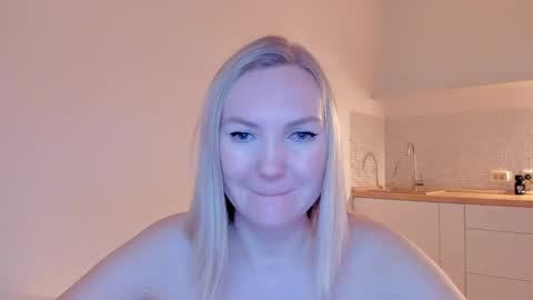 Snapshot of rock__baby chatting on March 2025 06:39:02 AM rock__baby online show from March 2025 06:39:02 AM