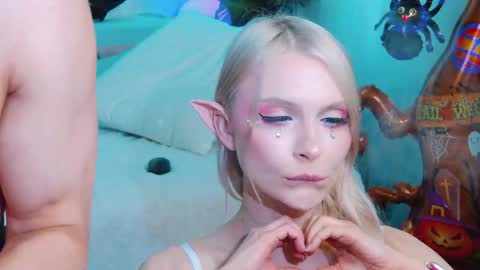 Lina and Den online show from October 2025 11:03:01 AM