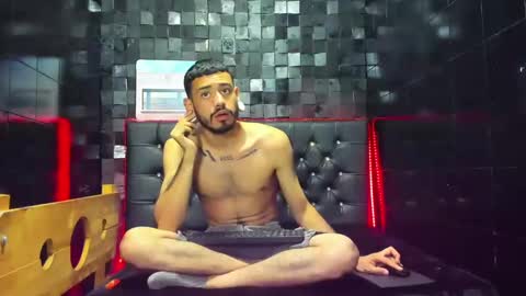 rolo martinez online show from November 2025 07:13:02 PM