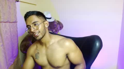 Roman online show from January 2025 10:54:02 PM