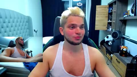 Snapshot of romantic_twunk chatting on November 2025 07:45:02 PM romantic_twunk online show from November 2025 07:45:02 PM