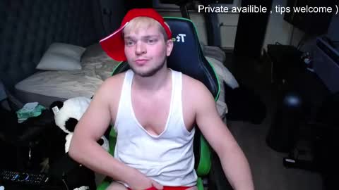 Snapshot of romantic_twunk chatting on November 2025 10:20:02 PM romantic_twunk online show from November 2025 10:20:02 PM