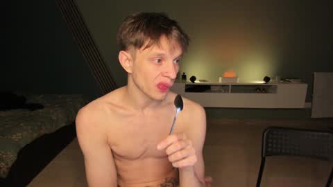 Snapshot of romeo_mercy chatting on December 2024 06:42:02 PM Romeo online show from December 2024 06:42:02 PM