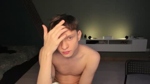 Snapshot of romeo_mercy chatting on December 2024 12:53:02 AM Romeo online show from December 2024 12:53:02 AM