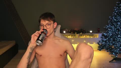 Snapshot of romeo_mercy chatting on December 2024 02:11:02 AM Romeo online show from December 2024 02:11:02 AM