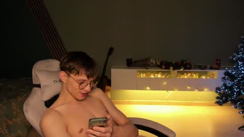 Snapshot of romeo_mercy chatting on December 2024 08:22:02 AM Romeo online show from December 2024 08:22:02 AM