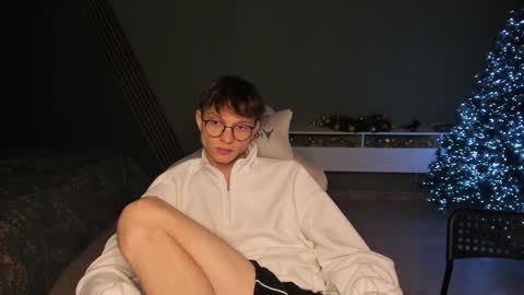 Snapshot of romeo_mercy chatting on January 2025 02:35:02 AM Romeo online show from January 2025 02:35:02 AM