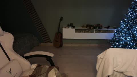 Snapshot of romeo_mercy chatting on January 2025 05:37:02 AM Romeo online show from January 2025 05:37:02 AM