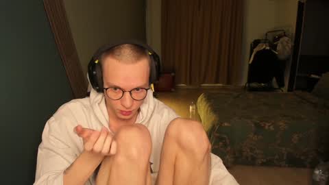 Snapshot of romeo_mercy chatting on February 2025 02:14:02 AM Romeo online show from February 2025 02:14:02 AM