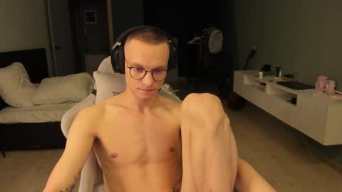 Snapshot of romeo_mercy chatting on February 2025 05:41:02 PM Romeo online show from February 2025 05:41:02 PM