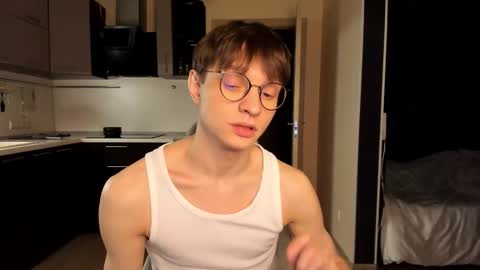 Snapshot of romeo_mercy chatting on September 2025 03:34:01 PM Romeo online show from September 2025 03:34:01 PM