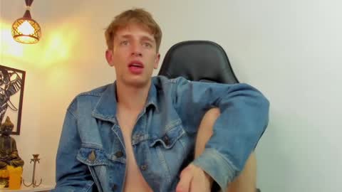 Romeo Ricci online show from December 2024 03:41:01 AM