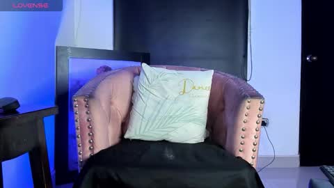 Snapshot of ronnie_fallout chatting on October 2025 08:05:02 PM Ronnie online show from October 2025 08:05:02 PM