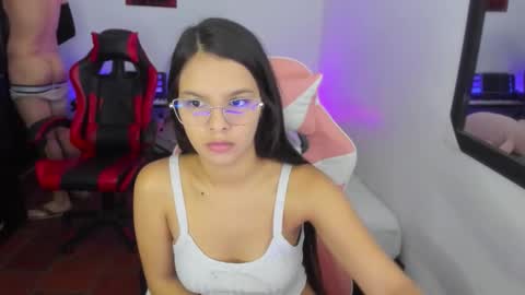  MIA AND PAUL online show from November 2025 07:26:02 PM