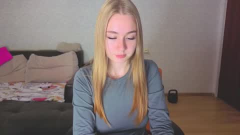 rosalina online show from October 2025 08:37:01 AM